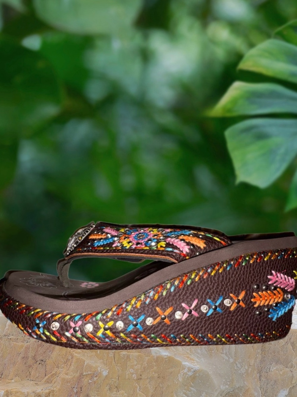 AMAZING MONTANA WEST-Brown Embroidered Wedge Thong Sandals⭐️LIKE NEW⭐️